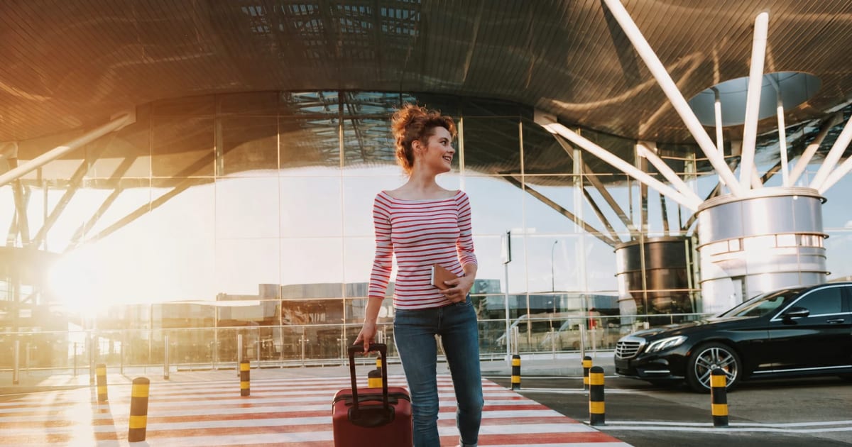 Illustration éditoriale — Comment configurer ses options de prise en charge et navettes aéroport sur Booking.com Transfers